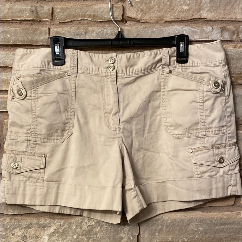 White House Black Market women's cargo shorts in a tan color,Size 14